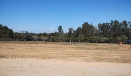 Terrenos a venda a 15 km da Castelo Branco - SP.