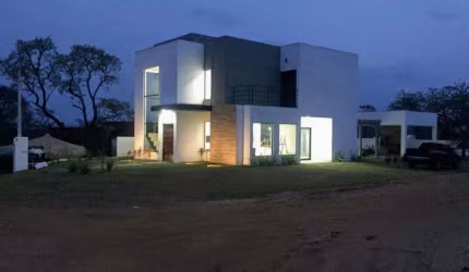 Maravilhosa casa a venda no condomínio Riviera de Santa Cristina XIII - Setor Iate