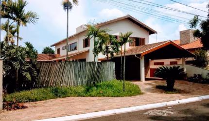 Magnífico sobrado a venda no condomínio Parque Residencial São Marcos - Tatuí