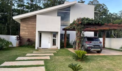 Magnífica casa a venda no condomínio Santa Bárbara Resort Residence