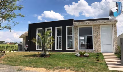 Incrível casa com piscina a venda em condomínio fechado Ninho Verde I Eco Residence em Porangaba- SP