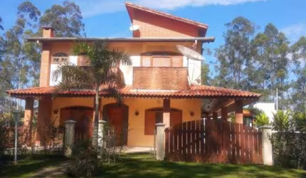 Linda casa a venda no Condomínio Ninho Verde I Eco Residence - Porangaba/SP.