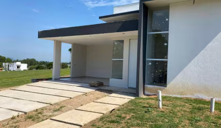 Casa a venda no Condomínio Ninho Verde I Eco Residence - Porangaba/SP.