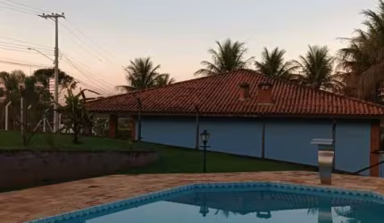 Chácara Espaçosa com 350m² de Construção e 5000m² de Terreno em Boituva