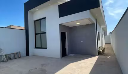 Casa à Venda no Bairro Parque das Árvores em Boituva
