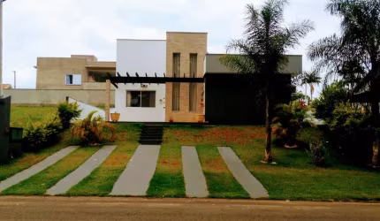 Casa Moderna no Ninho Verde I Eco Residence - Porangaba, SP