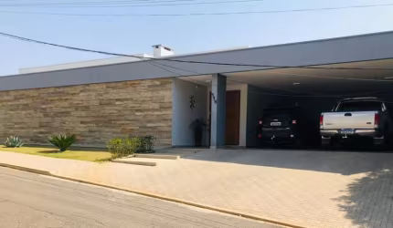 Casa à Venda Semi Mobiliada no Condomínio Saint Claire em Boituva