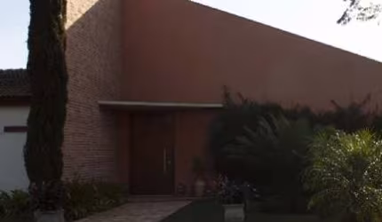 Exclusiva Casa Térrea de Alto Padrão no Condomínio Residencial Jatobá - 1360m² de Terreno em Cesário Lange, SP