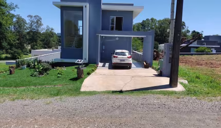 Casa Moderna com Piscina e Suíte Master no Condomínio Ninho Verde I - Porangaba, SP