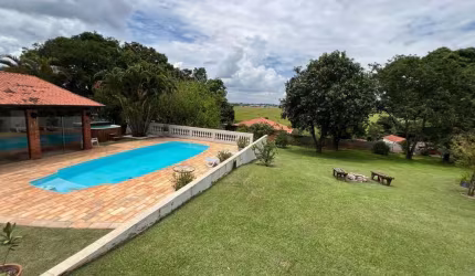 Chácara com 5 Suítes à Venda – 3.237m² de Terreno, 600m² Construídos – R$ 1.170.000,00