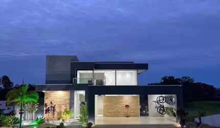 Casa de Alto Padrão à Venda no Riviera de Santa Cristina II – Porteira Fechada
