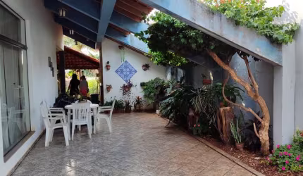 Aproveite: Casa com alma de chácara no coração de Tatuí!