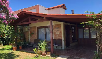 Casa em condomínio fechado com 3 quartos à venda na Victor Carlos Nauck, 1041, Centro, Garopaba por R$ 1.590.000