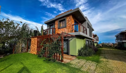Casa em condomínio fechado com 3 quartos à venda na Vilson de Souza, 278, Ambrósio, Garopaba por R$ 730.000