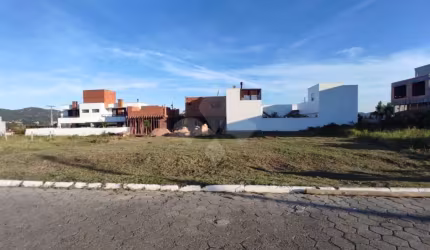 Terreno em condomínio fechado à venda na Pinguirito, Ambrósio, Garopaba por R$ 690.000