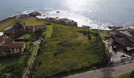 Terreno em condomínio fechado à venda na Praia da  Vigia, 417, Centro, Garopaba por R$ 2.500.000