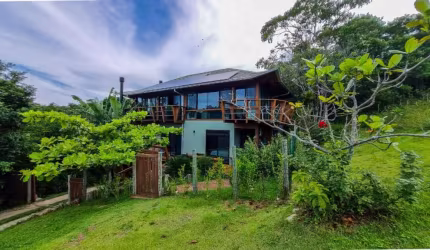 Casa em condomínio fechado com 4 quartos à venda na Alto do Morro, 2, Praia da Silveira, Garopaba por R$ 2.300.000