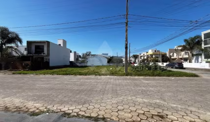 Terreno em condomínio fechado à venda na Esmeralda, Areais da Palhocinha, Garopaba por R$ 715.000
