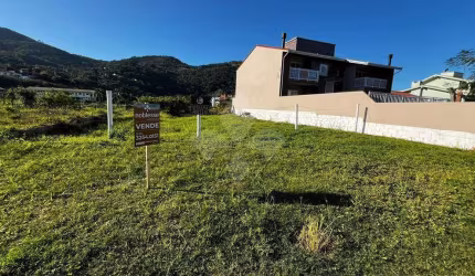 Terreno em condomínio fechado à venda na do Poeta, 1, Siriú, Garopaba por R$ 800.000