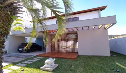 Casa em condomínio fechado com 4 quartos à venda na Rua Leonel Pereira, 2099, Cachoeira do Bom Jesus, Florianópolis por R$ 1.980.000