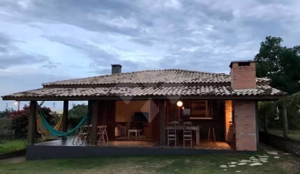 Casa em condomínio fechado com 2 quartos à venda na Projetada C, 80, Ibiraquera, Imbituba por R$ 780.000