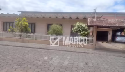 Casa com 3 quartos à venda no Centro, Pomerode , 193 m2 por R$ 650.000