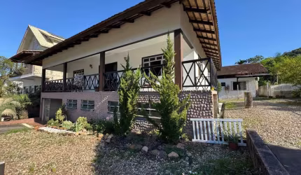 Casa com 9 quartos à venda no Centro, Pomerode , 301 m2 por R$ 1.150.000