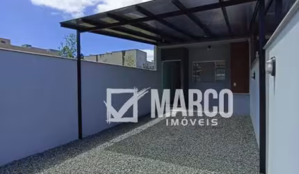 Casa com 2 quartos à venda no Itacolomi, Balneário Piçarras , 60 m2 por R$ 430.000