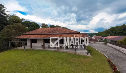Casa com 3 quartos à venda no Testo Salto, Blumenau , 233 m2 por R$ 899.000