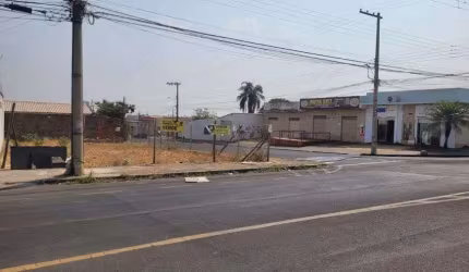Terreno de Esquina a Venda Bairro Tibery
