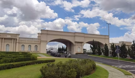 Terreno a Venda Condomínio Versailles