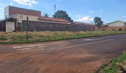 Terreno em Avenida Bairro Shopping Park