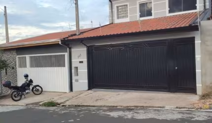 Casa à Venda no Jardim Santa Marta III com 2 Suítes