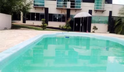 Chácara à Venda com 3 Dormitórios e Área de Lazer em Salto/SP