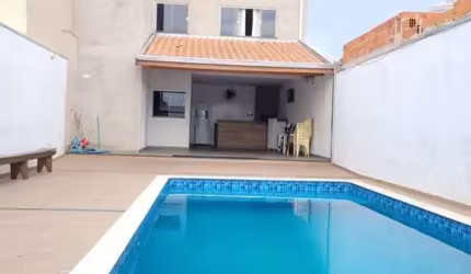 Edícula com Piscina e Churrasqueira à Venda em Salto/SP