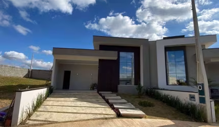 Casa com 3 Quartos no Condomínio Guarujá