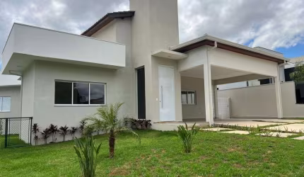 Casa no Condomínio Palmeiras Imperiais em Salto/SP com 3 Suítes