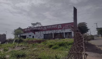 Terreno de 4.500 m² na Avenida 9 de Julho, Salto/SP