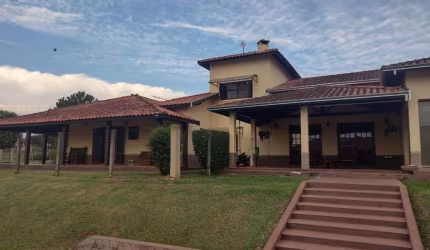 Sítio à Venda com 7 Quartos em Boituva-S