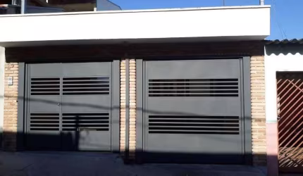 Casa no Jardim Independência em Salto/SP com 2 Dormitórios e Garagem