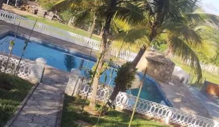 Sítio Completo com Piscina e Lago em Salto/SP