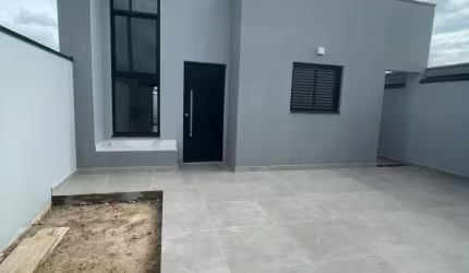 Belíssima casa térrea disponível para venda no bairro Jardim dos Ipês em Salto