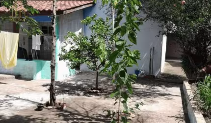 Casa à venda no Jardim Planalto com 2 quartos