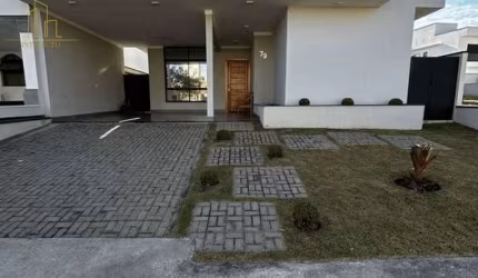 Casa em condomínio fechado à venda no Residencial Central Parque com 3 quartos