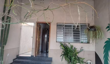 VENDO CASA NO BAIRRO VILA FLORA, LOCALIZADO NA CIDADE DE SALTO/SP