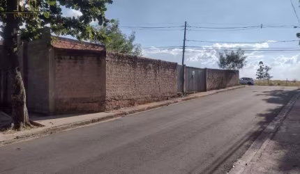 Terreno Comercial de Esquina no Jardim Guarúa– 773 m²