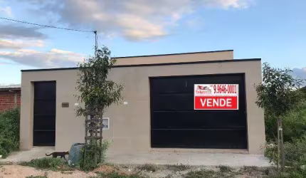 Casa com 3 quartos para alugar na Rua Maildes Alves Loiola, Planalto Nelândia, Tauá por R$ 1.200