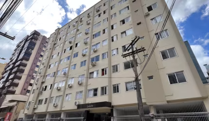 Lindo Apartamento no Centro de Balneário Camboriú - 1 Dormitório - 1 vaga de garagem.