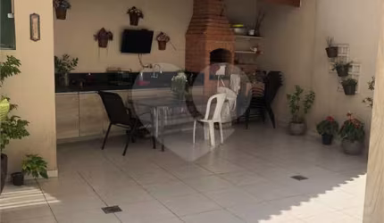 Sobrado com 3 quartos à venda em Vila Carrão - SP