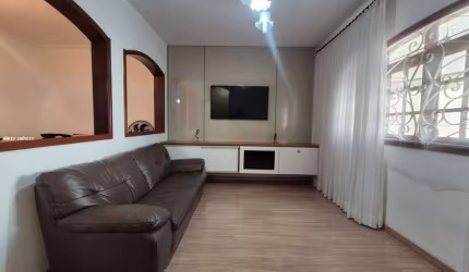CASA COM EDÍCULA EM MOGI DAS CRUZES